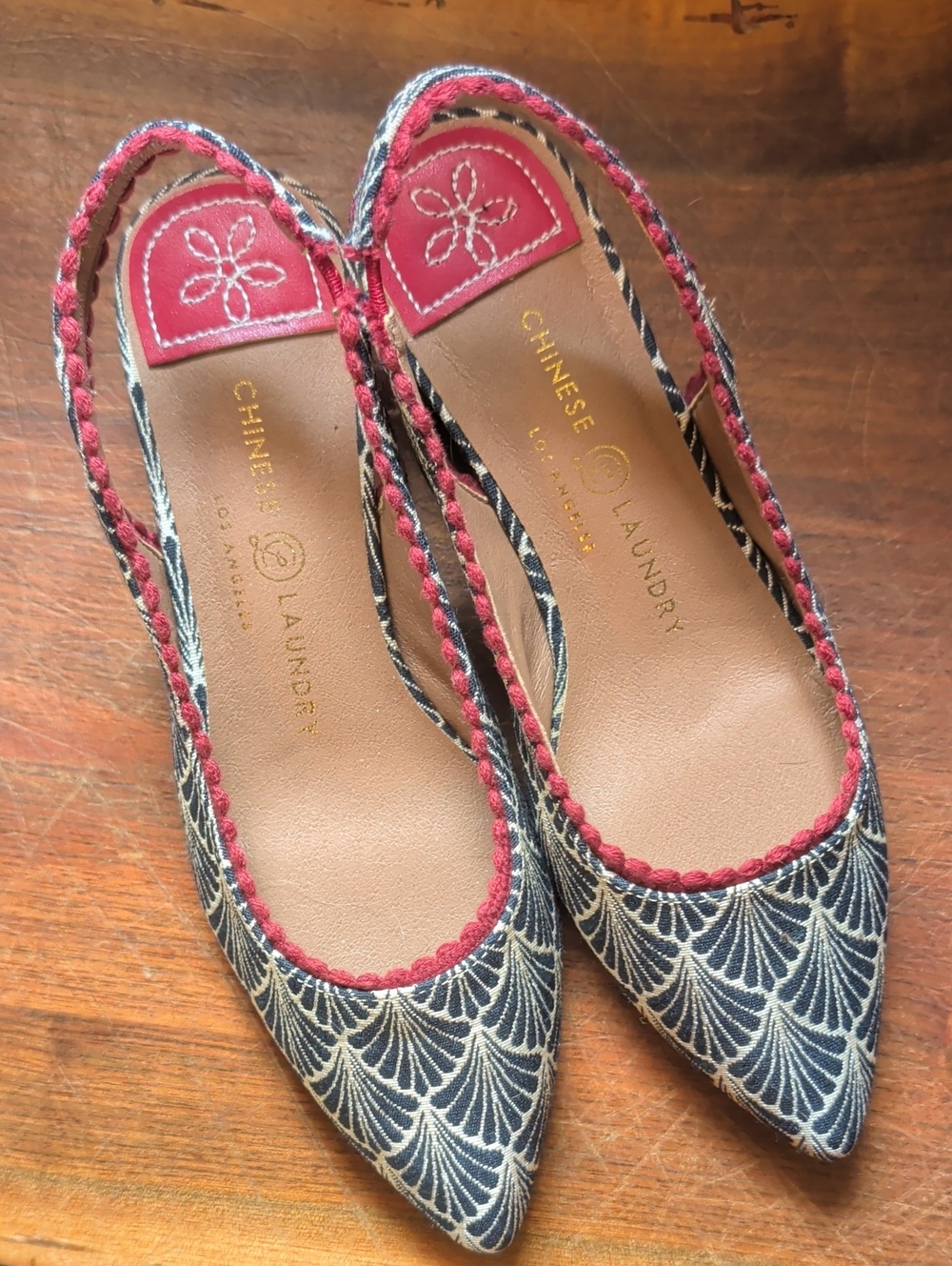 Chinese Laundry Navy & Red Pointed-Toe Embroidered Flats